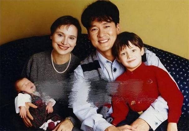 2025澳门天天开好彩大全回顾和周华健儿子结婚与周华健儿子结婚照片和结婚照
