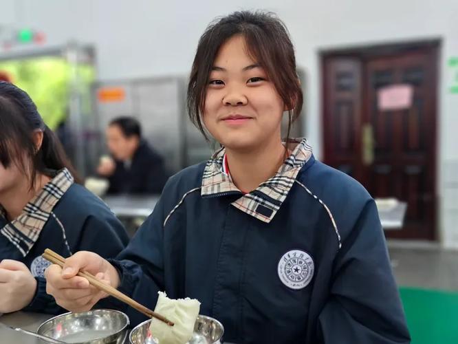 2025新澳门彩历史记录和换下课铃学生大哭与换下课铃学生大哭视频